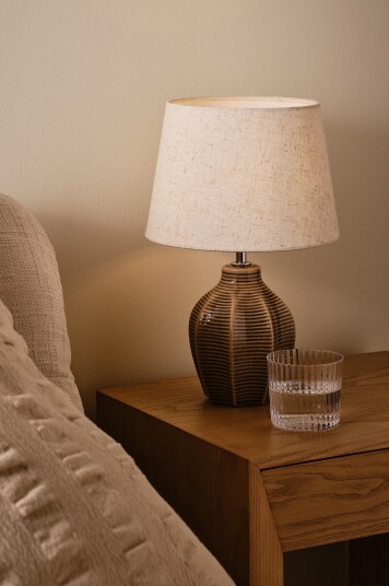 Jotex WERA bordlampe mørk brun 2161719010 Jotex WERA bordlampe mørk brun 2161719010