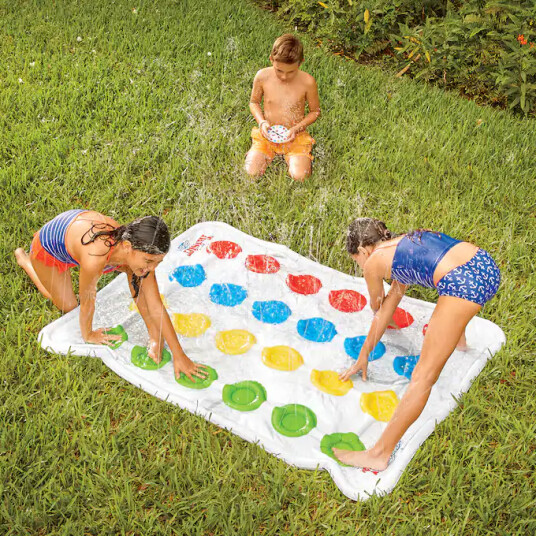 Hasbro Utendørs Spill - Twister Hasbro Utendørs Spill - Twister