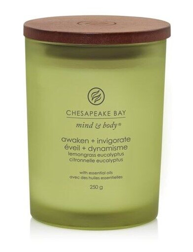 Chesapeake Bay Scented candle with wooden lid - Lemongrass Eucalyptus