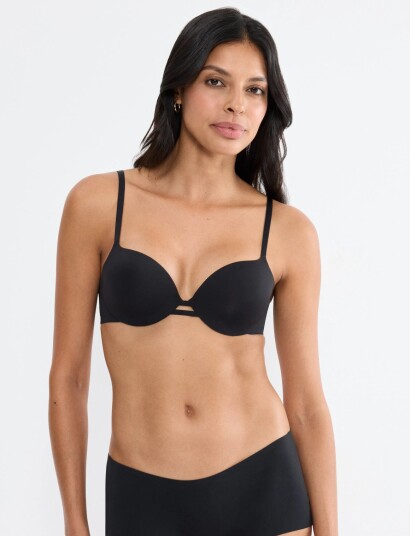 Triumph Body Make Up Illusion Whp Ex Black 90 C