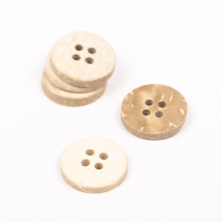 Drops Knapp Bleket kokosnøtt 15mm 802 50 stk Drops Knapp Bleket kokosnøtt 15mm 802 50 stk