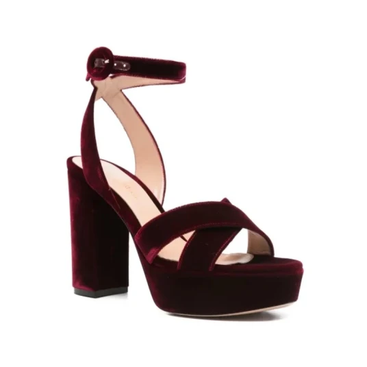 Gianvito Rossi, Dame, Sko, Rød, 36 1/2 EU,