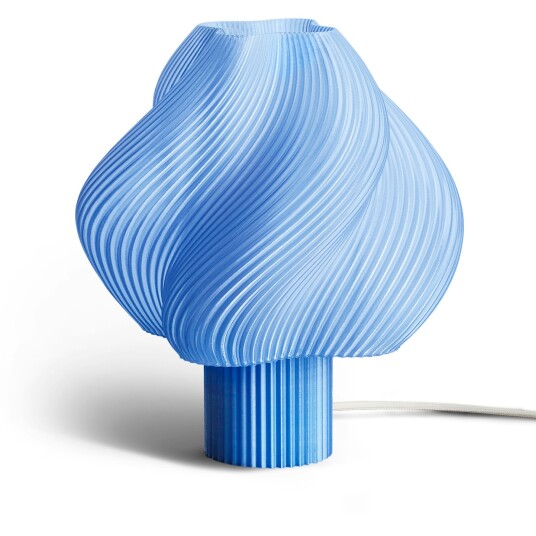 Crème Atelier Soft Serve Grande Bordlampe Blåbærsorbet