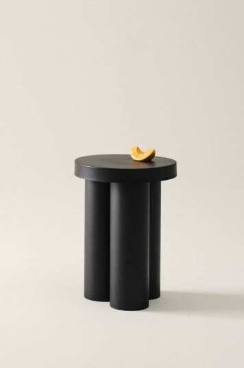 SANJO sidebord Svart