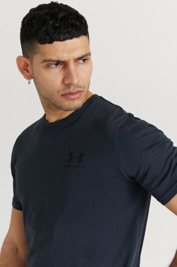 Under Armour T Shirt UA Sportstyle LC SS Svart