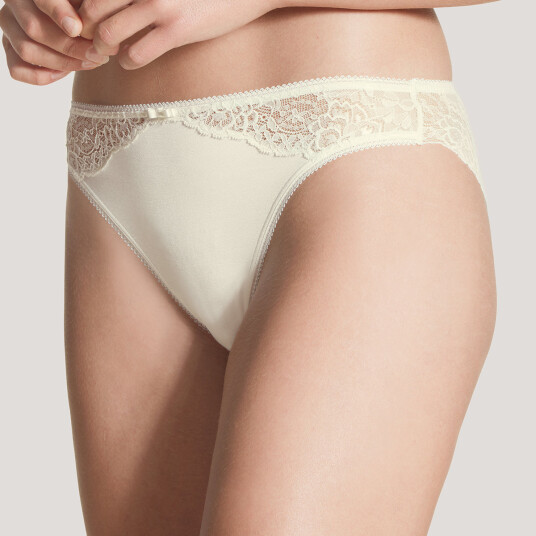 Calida Sensual Secrets Regular Brief , Cream-L = 48/50 L = 48/50