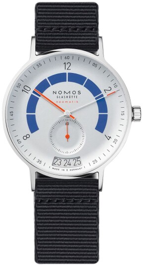Nomos Glashütte Herreklokke N 1303 Autobahn Hvit/Tekstil Ø41 mm Nomos Glashütte Herreklokke N 1303 Autobahn Hvit/Tekstil Ø41 mm