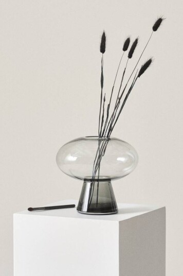 Jotex JOLINE glassvase - høyde 20 cm Røykgrå 1617390-02-0 1619518-02-0