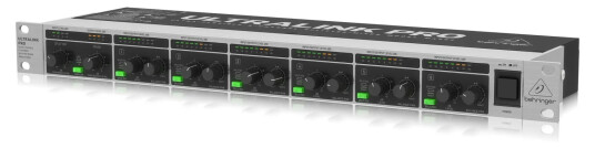 Behringer MX882 V2 Behringer MX882 V2