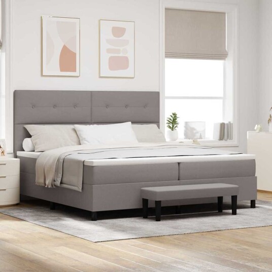  Bokspring seng med madrass & benk Taupe 200x200 cm Stoff