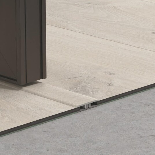 Pergo LIST 5-i-1 Pearl Beach OAK Dekor 40200 45x8x2000mm Pergo LIST 5-i-1 Pearl Beach OAK Dekor 40200 45x8x2000mm