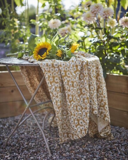 Affari Duk Blomster Gul 150x250