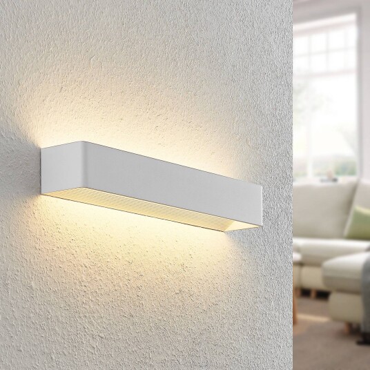 Arcchio Karam LED-vegglampe, 53 cm, hvit Arcchio Karam LED-vegglampe, 53 cm, hvit