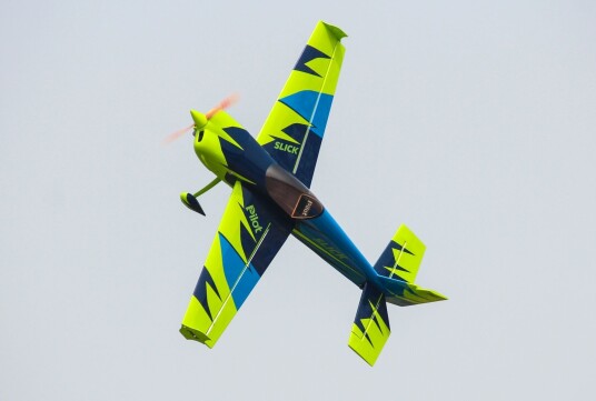 Pilot-RC Slick 74inch ARF Green/Blue