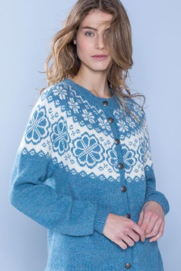 Dale Garn 382 08 Q Symre Lys Denim Kofte Dale Garn 382 08 Q Symre Lys Denim Kofte