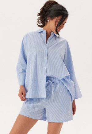 ONLY Onlaugusta Shorts Cloud Dancer Stripes:blue Stri XS ONLY Onlaugusta Shorts Cloud Dancer Stripes:blue Stri XS