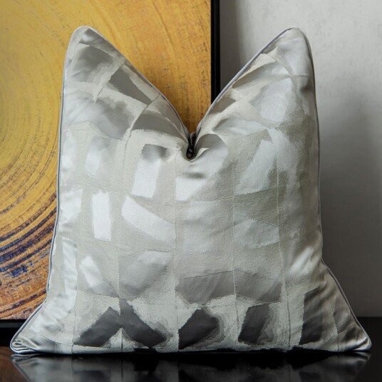 Putetrekk Square Luxury 45 x 45 cm sølv Size: 45 x 45 cm Putetrekk Square Luxury 45 x 45 cm sølv Size: 45 x 45 cm