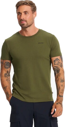 RevolutionRace Easy T shirt Slim Fit Herre Dark Olive Størrelse:3XL Herre > Overdeler > T skjorter