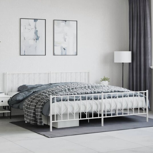 vidaXL Sengeramme i metall med hode- og fotgavl hvit 200x200 cm 8721012250444