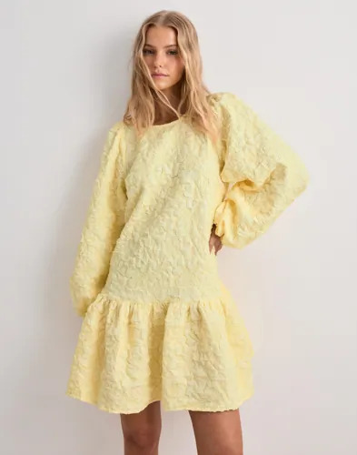 Pieces Gul Pcgretchen Ls Short Dress D2D Dmo