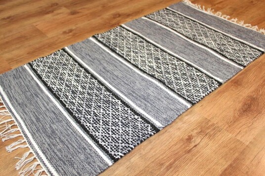 Filleryer   Visby sort hvit Størrelse: 200 x 300 cm