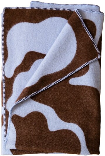 Fine Little Day Leaves pledd 130x180 cm Blue brown Fine Little Day Leaves pledd 130x180 cm Blue brown
