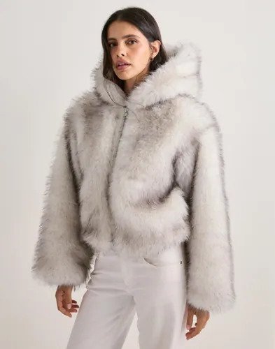 Nelly Hvit Faux Fur Hood Jacket