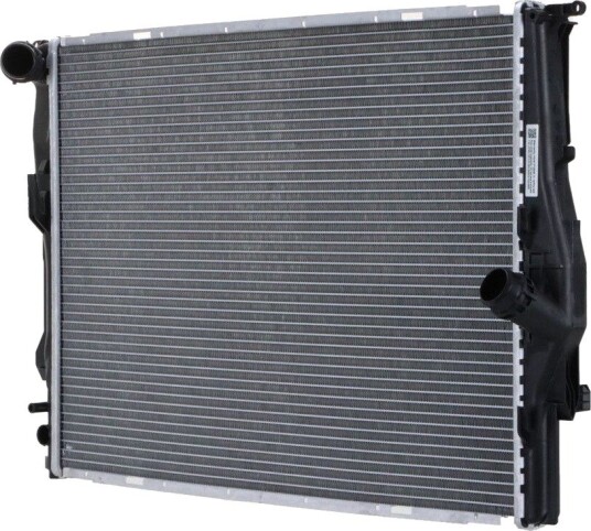 Radiator, motorkjøling HELLA 8MK 366 303-161