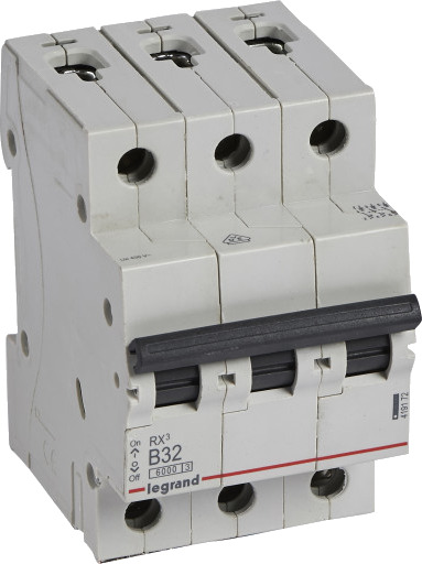 Legrand 4 stk RX³ MCB automatsikring B32 3P 3M 6kA