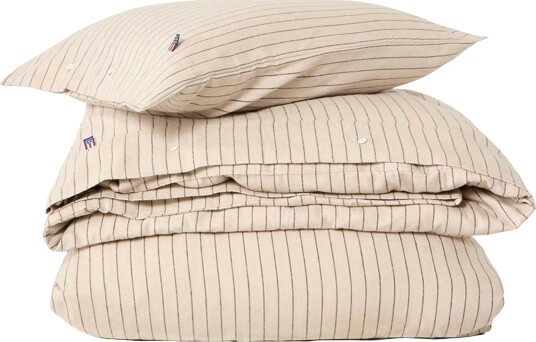 Pinstriped Sengesett 220x220 + 50x60x2 cm Beige / Brun Pinstriped Sengesett 220x220 + 50x60x2 cm Beige / Brun
