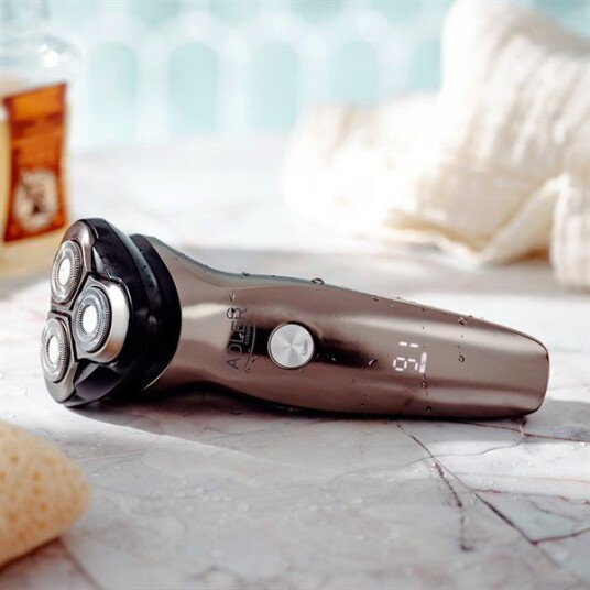 Elektrisk barbermaskin med LED-display og IPX7-klassifisert vanntetthet Elektrisk barbermaskin med LED-display og IPX7-klassifisert vanntetthet