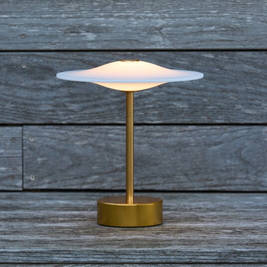 Sinus 22 bærbar LED bordlampe messing IP44 – Piet Hein   Balkong 25 Gull / Messing