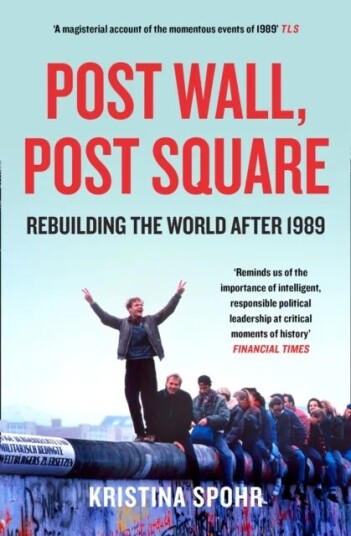 Post Wall, Post Square Av Kristina Spohr