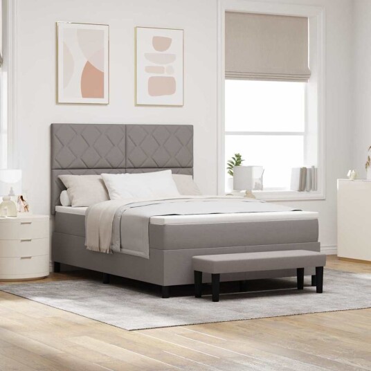 Box Spring Seng med Madrass & Benk Taupe 140x190 cm Stoff Box Spring Seng med Madrass & Benk Taupe 140x190 cm Stoff