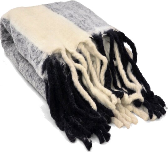 Tepper Ullmixpledd Beatriz Stripe svart/hvitt Størrelse: 130 x 170 cm Tepper Ullmixpledd Beatriz Stripe svart/hvitt Størrelse: 130 x 170 cm