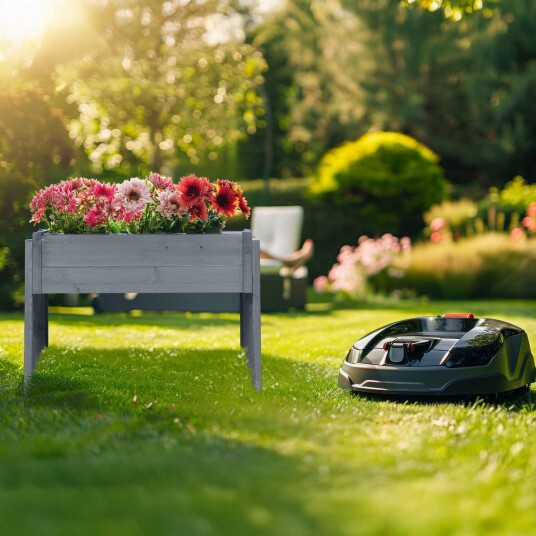 Robotgressklippergarasje med plantekasse – værbestandig tre