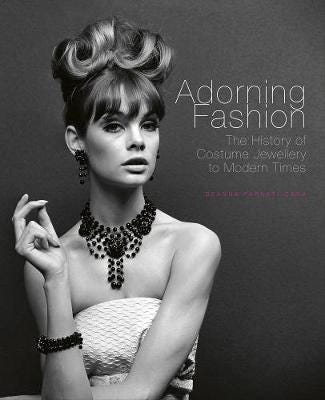 Adorning Fashion Av Deanna Farneti Cera