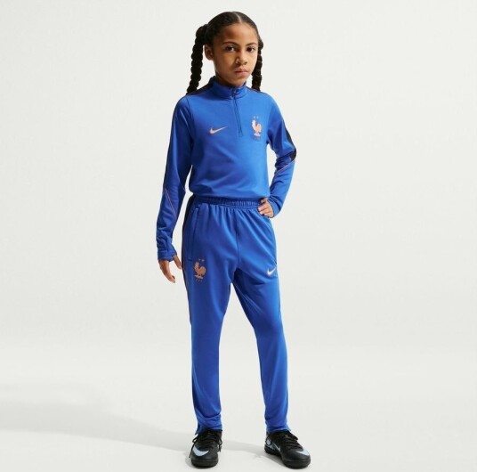 Frankrike Treningsbukser Dri FIT Strike World Cup 2026   Blå/Svartblå/Metallic Copper Barn   Nike størrelse XS: 122 128 cm