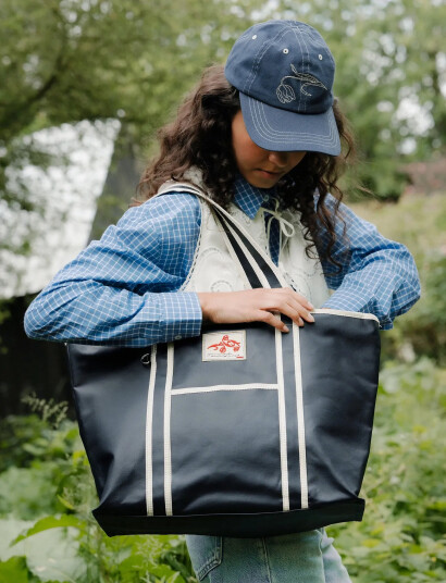 Becksöndergaard Solid Coated Aubrey Bag - Navy - ONE SIZE Becksöndergaard Solid Coated Aubrey Bag - Navy - ONE SIZE