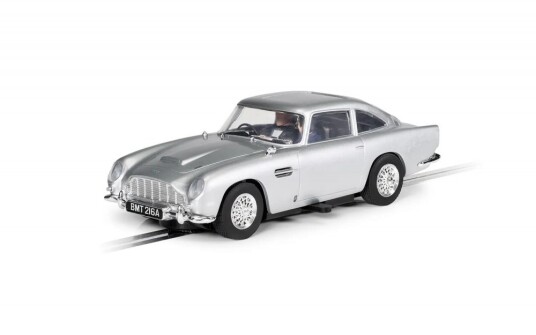 Scalextric 1/32 Aston Martin DB5 Goldfinger Fjernstyrt Bil med Lys Scalextric 1/32 Aston Martin DB5 Goldfinger Fjernstyrt Bil med Lys