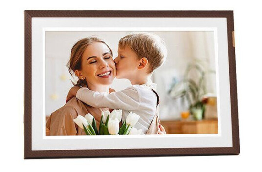 Arzopa D10 - 10,1" digital fotoramme med berøringsskjerm og 32 GB minne - Mørkebrun Arzopa D10 - 10,1" digital fotoramme med berøringsskjerm og 32 GB minne - Mørkebrun