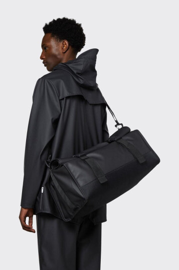 Rains Buckle Rolltop Duffle Bag vanntett 30 liter Black Rains Buckle Rolltop Duffle Bag vanntett 30 liter Black