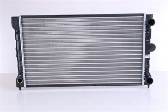 Radiator NISSENS 651741