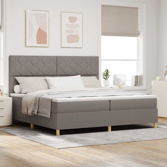 Boksfjærseng med madrass & LED Taupe 200x200 cm Stoff