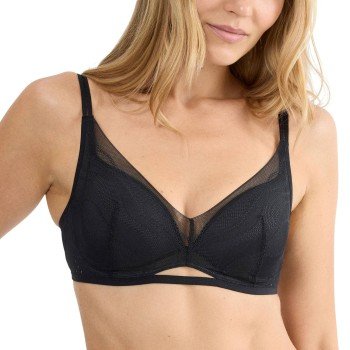 Triumph BH Breathe and Lift Smart PU Svart Fit Smart 4 Dame