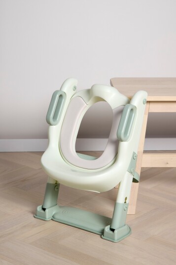 Beemoo CARE Assist Toalettsete Med Stige, Soft Green Beemoo CARE Assist Toalettsete Med Stige, Soft Green
