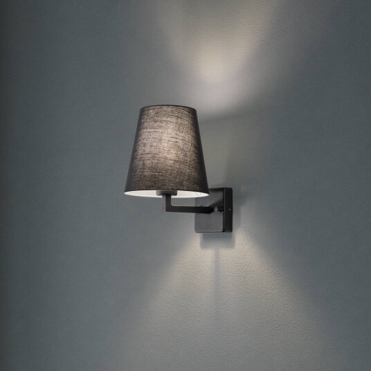 Vegglampe Profil Opviq dimbar Sort Stue / spisestue Metall Vegglampe Profil Opviq dimbar Sort Stue / spisestue Metall