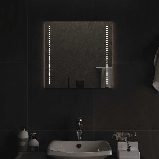 Baderomsspeil med LED 50x50 cm Baderomsspeil med LED 50x50 cm