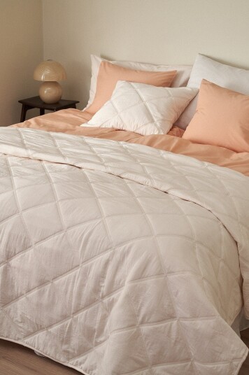 &Home Sengeteppe Heaven Check Hvit &Home Sengeteppe Heaven Check Hvit
