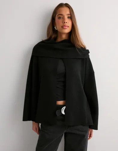 Neo Noir Svart Wals Knit Scarf Blouse